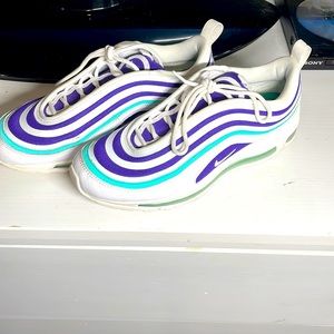 Nike Green and Purple Tennis Shoes Size 8.5